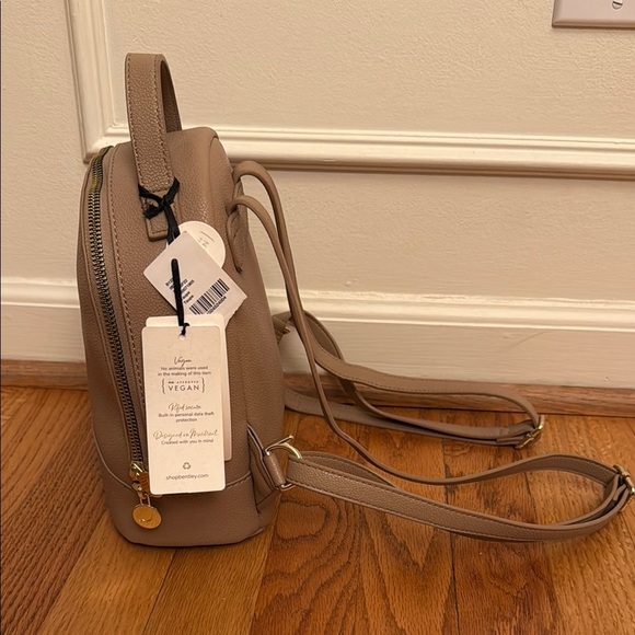 NEW Riona Mia Mini Light Brown Tan Vegan Pebbled Leather Backpack Purse - Picture 5 of 10